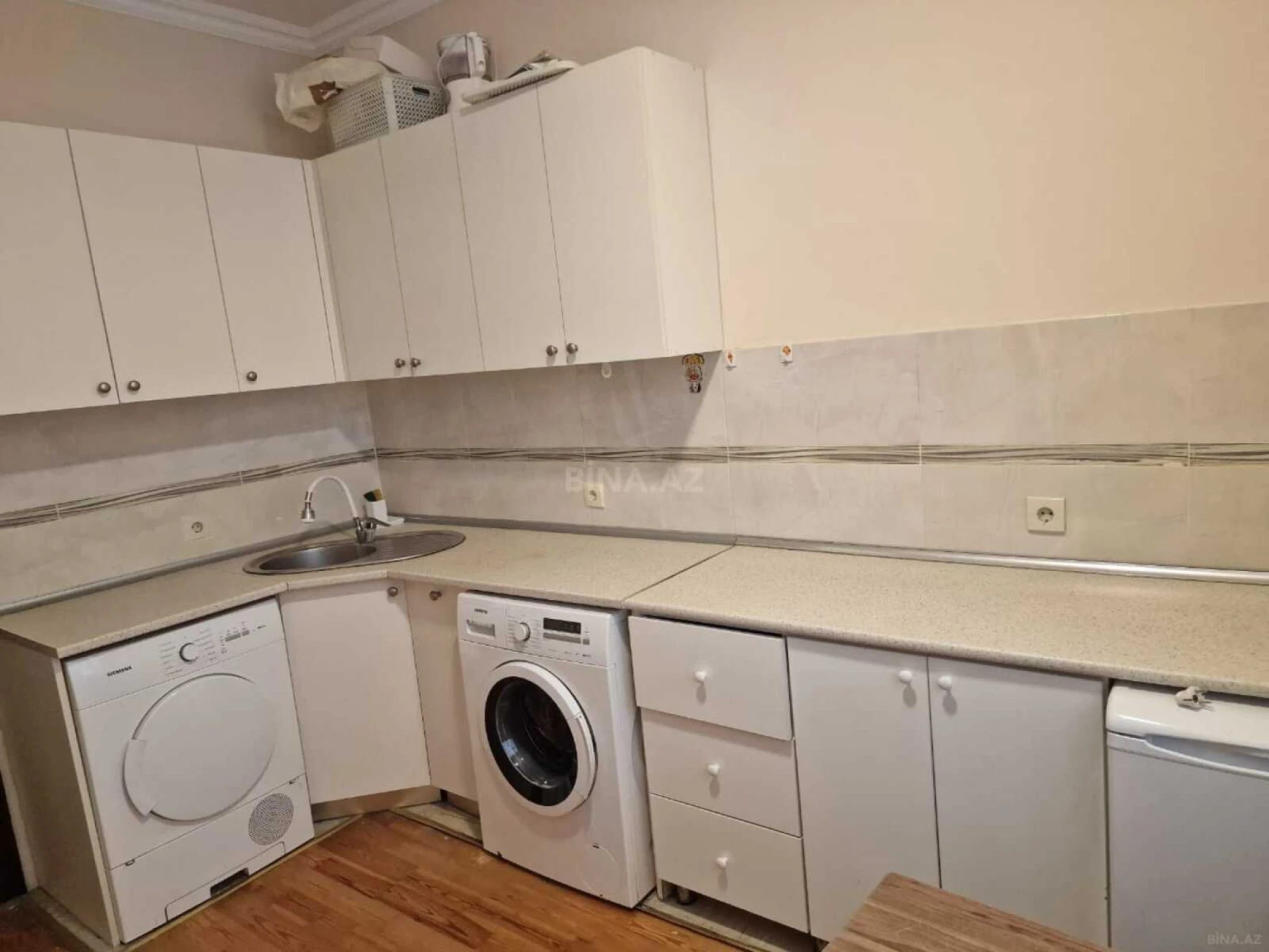 Kirayə verilir 5 otaqlı həyət evi 240 m²