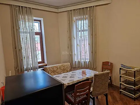 Kirayə verilir 5 otaqlı həyət evi 240 m²
