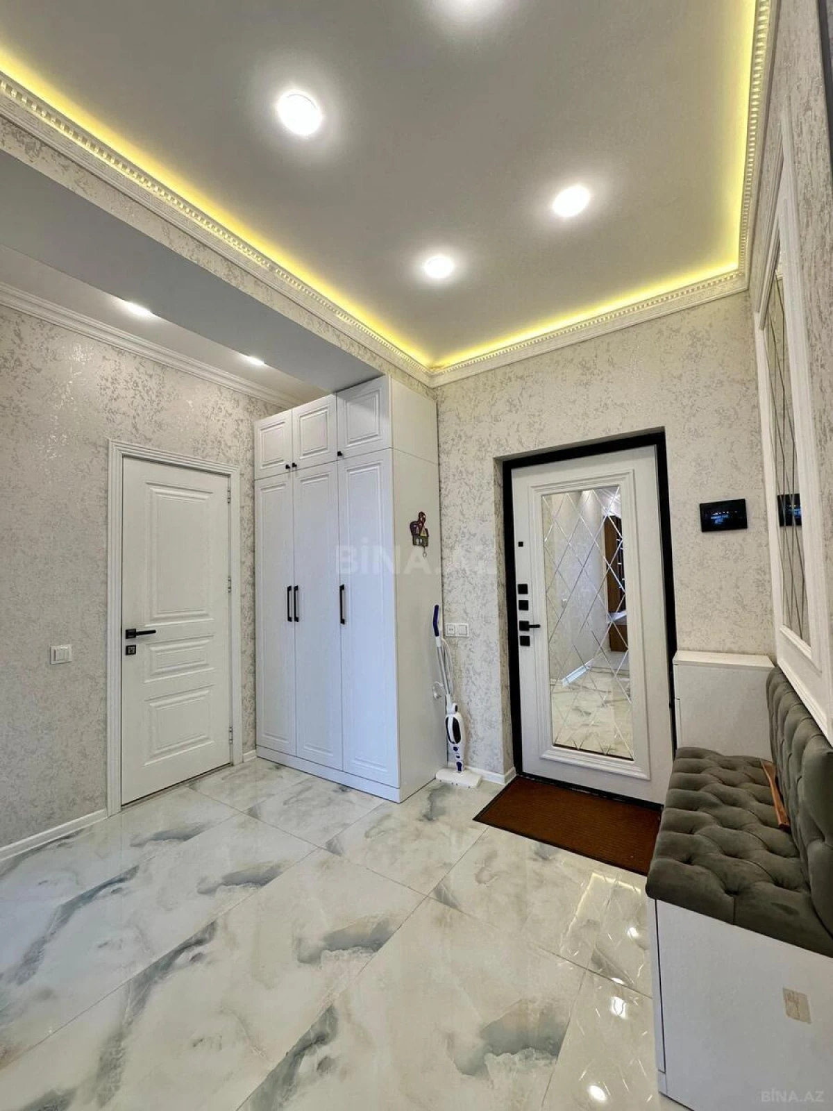 Satılır 2 otaqlı mənzil 75 m²