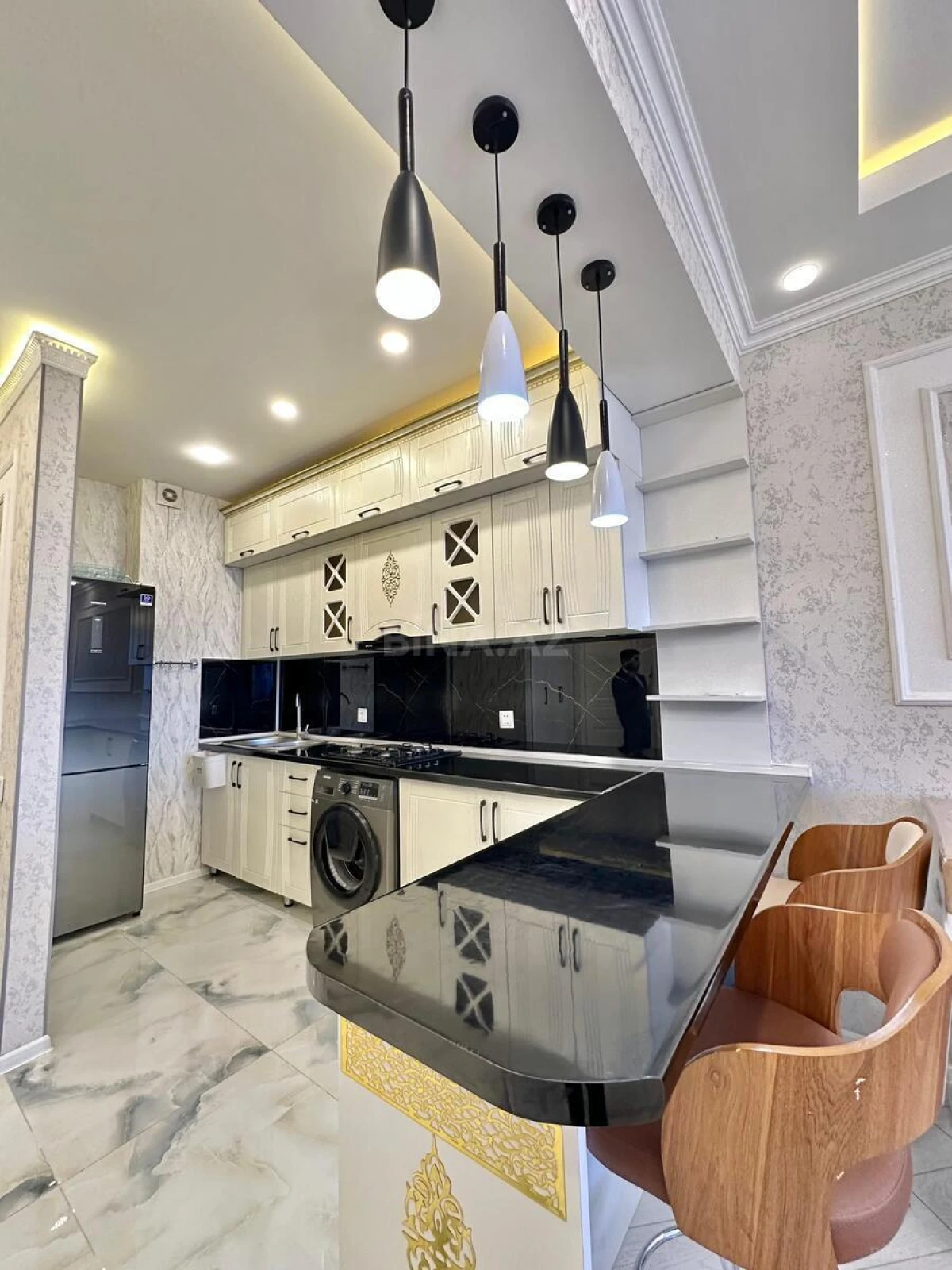 Satılır 2 otaqlı mənzil 75 m²