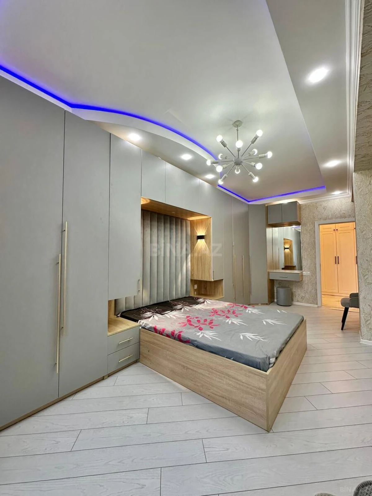 Satılır 2 otaqlı mənzil 75 m²
