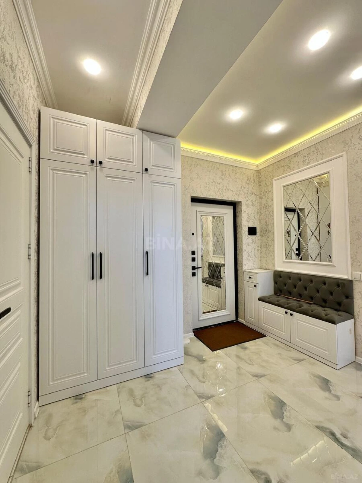 Satılır 2 otaqlı mənzil 75 m²