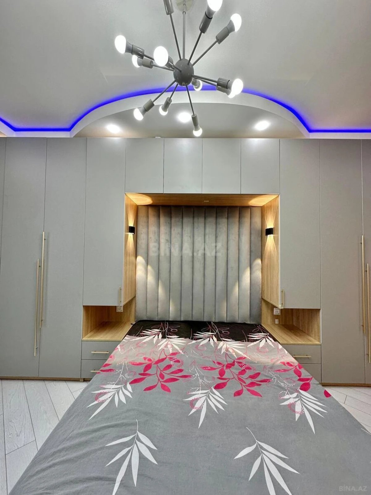 Satılır 2 otaqlı mənzil 75 m²