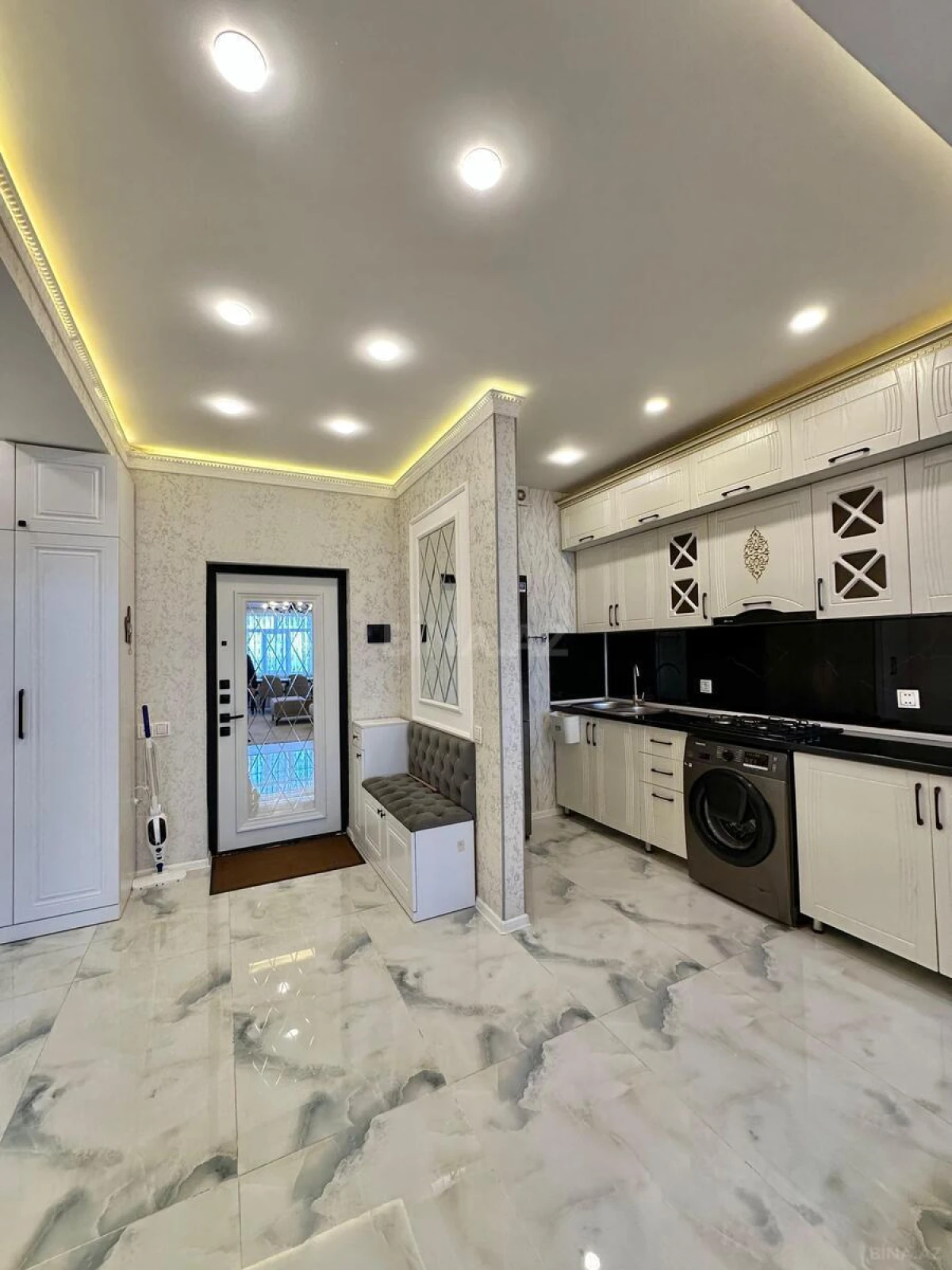 Satılır 2 otaqlı mənzil 75 m²