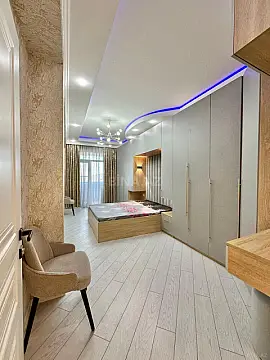 Satılır 2 otaqlı mənzil 75 m²