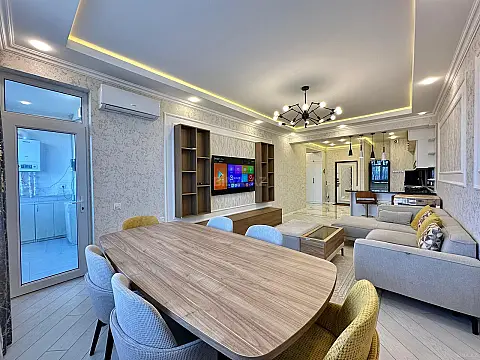 Satılır 2 otaqlı mənzil 75 m²