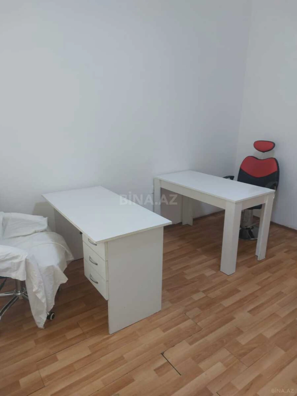 Kirayə verilir 4 otaqlı ofis 130 m²