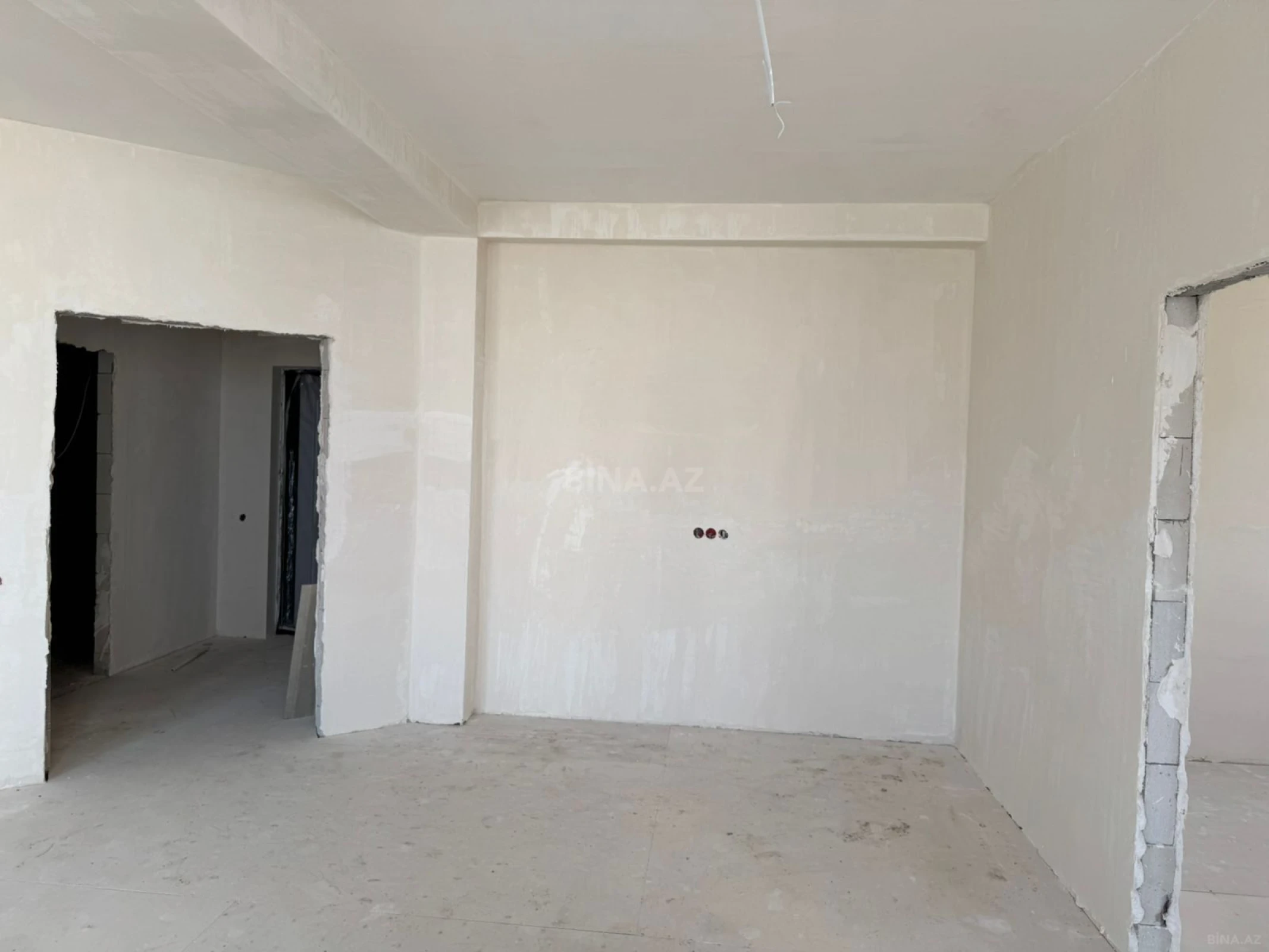 Satılır 2 otaqlı mənzil 81 m²