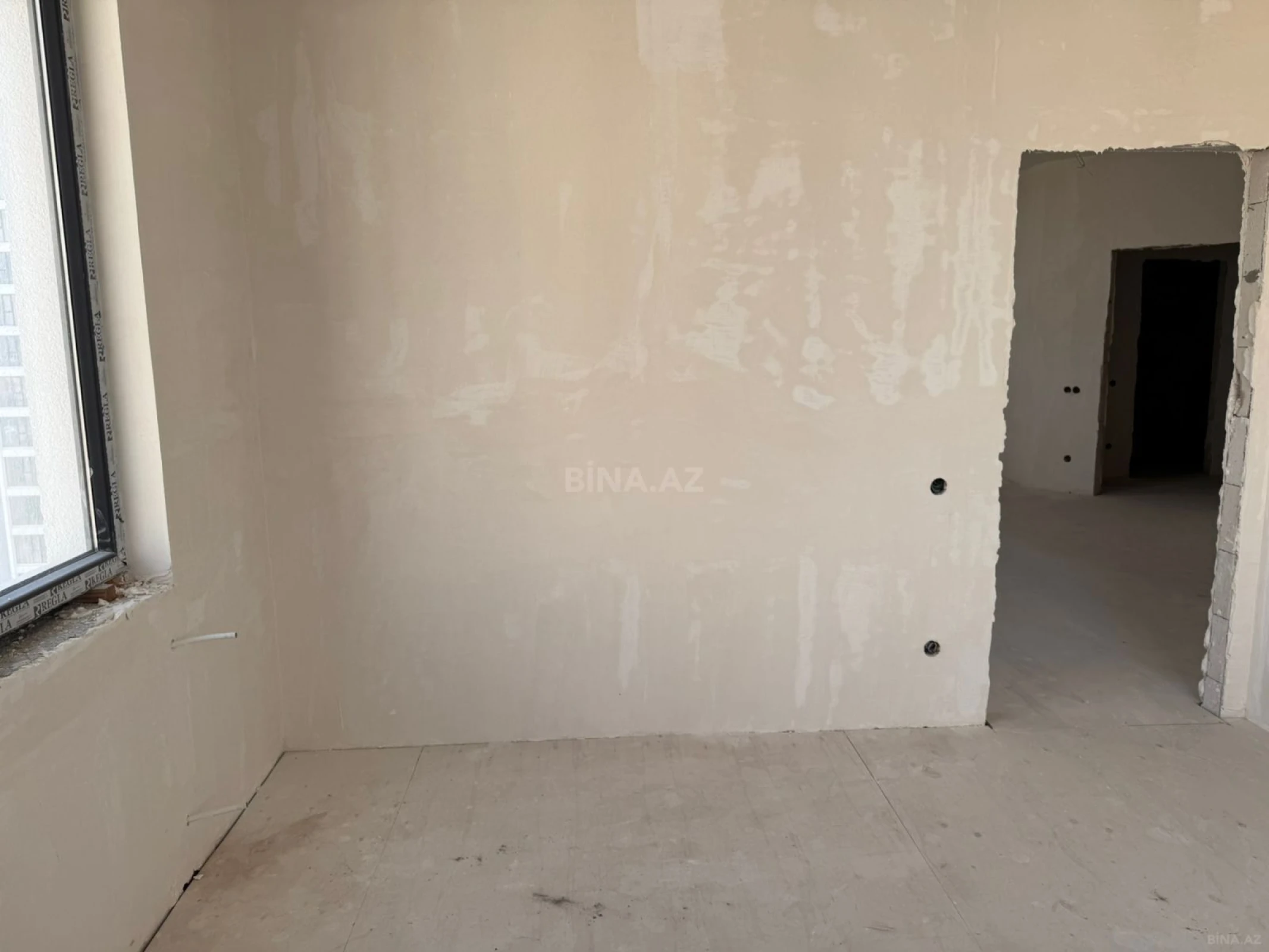 Satılır 2 otaqlı mənzil 81 m²