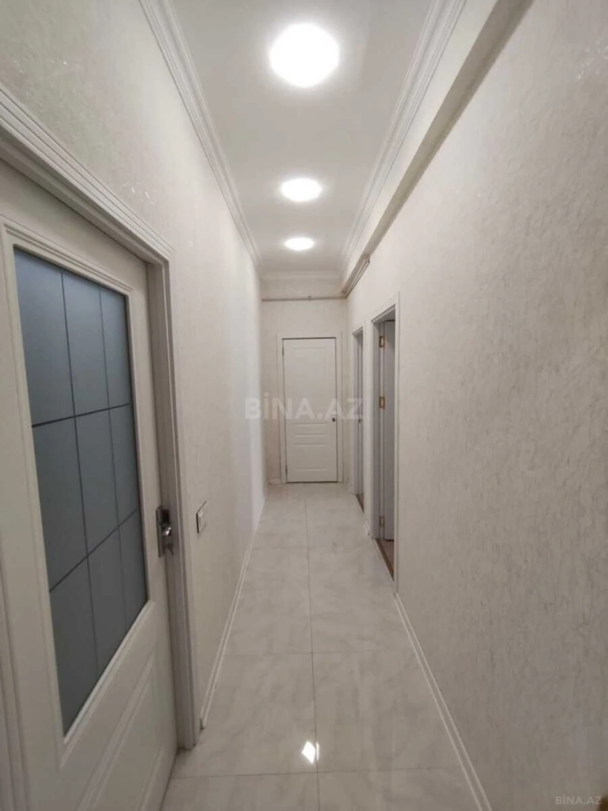 Satılır 2 otaqlı mənzil 74 m²