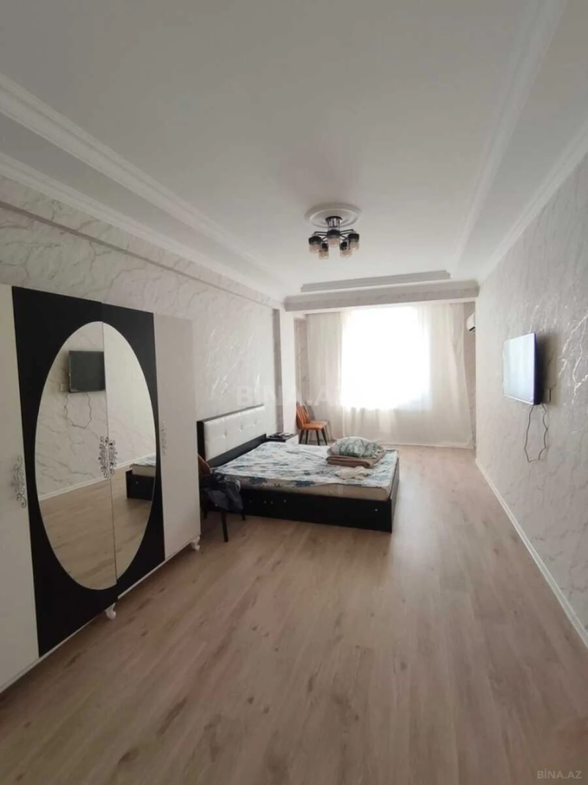 Satılır 2 otaqlı mənzil 74 m²