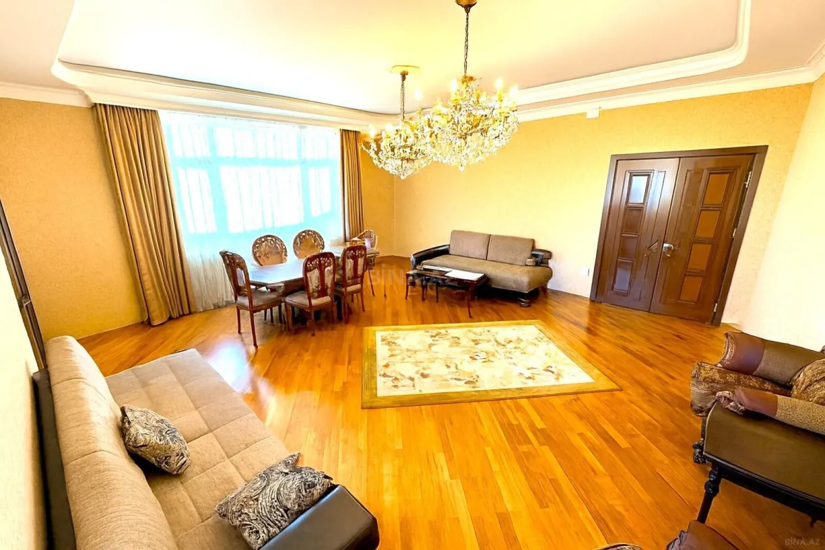 Satılır 3 otaqlı mənzil 140 m²