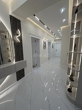 Satılır 3 otaqlı mənzil 135 m²