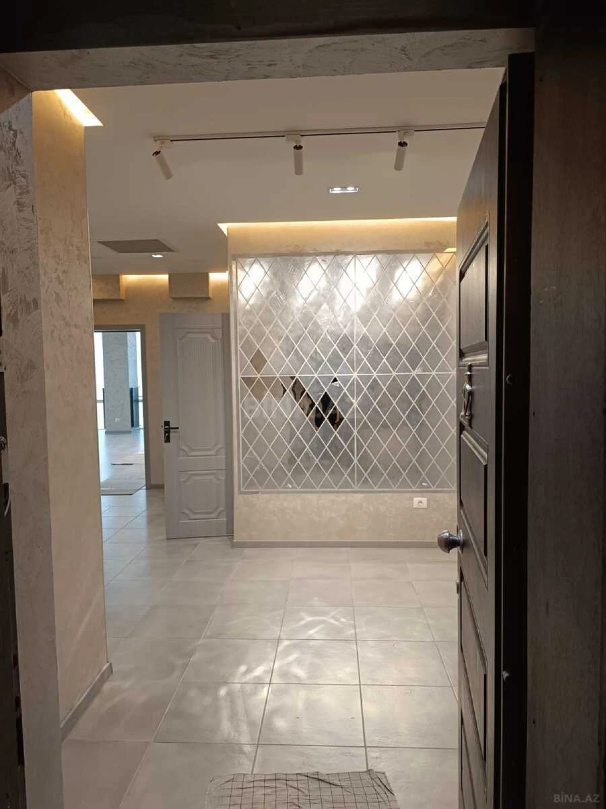 Kirayə verilir 3 otaqlı ofis 155 m²