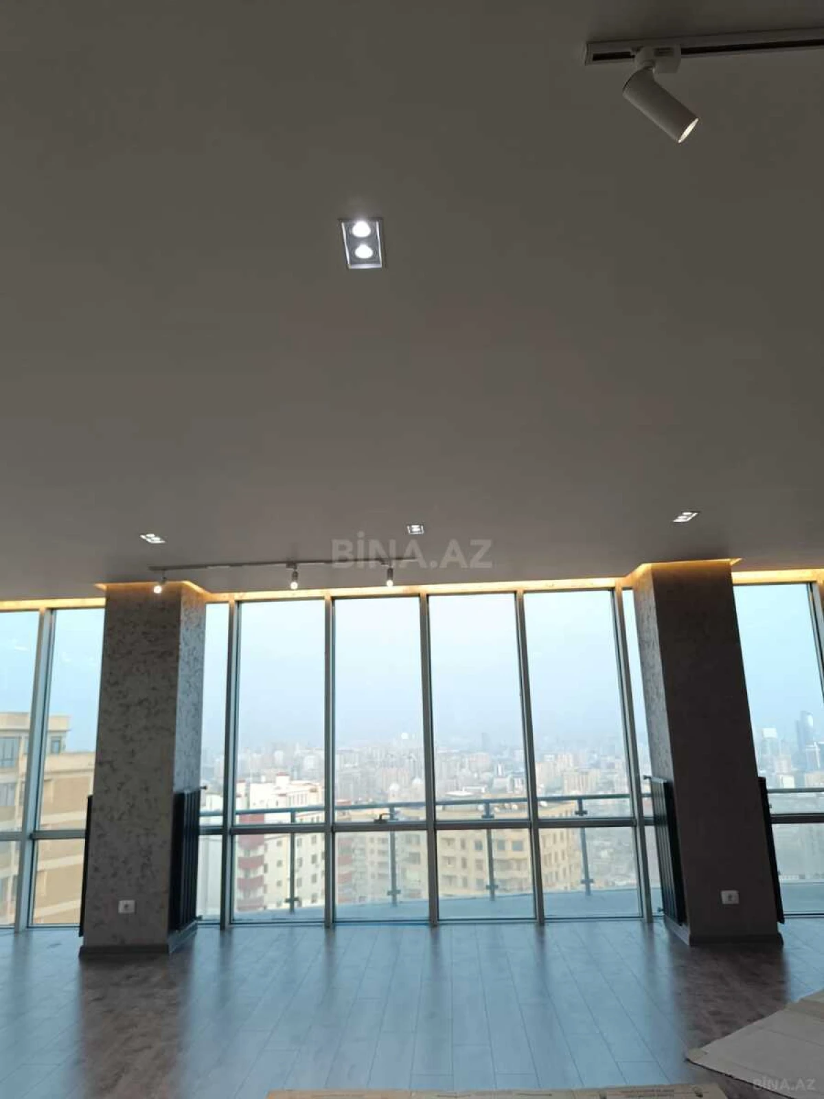 Kirayə verilir 3 otaqlı ofis 155 m²