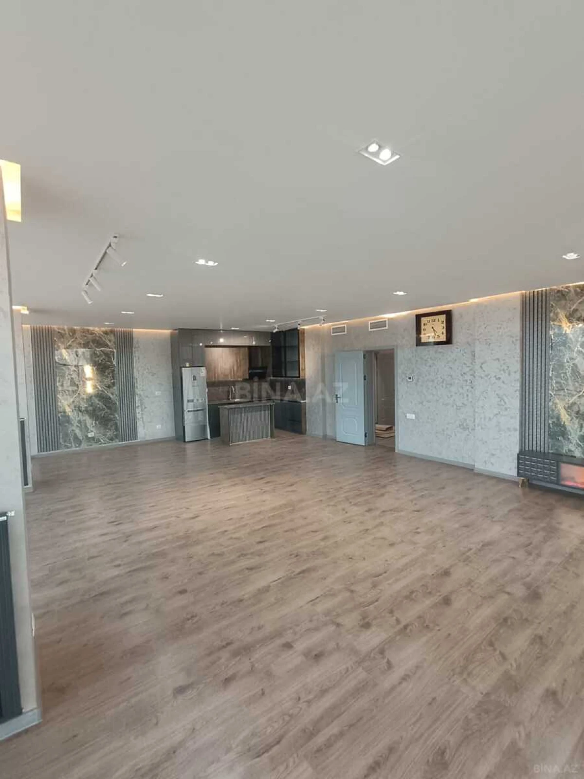 Kirayə verilir 3 otaqlı ofis 155 m²