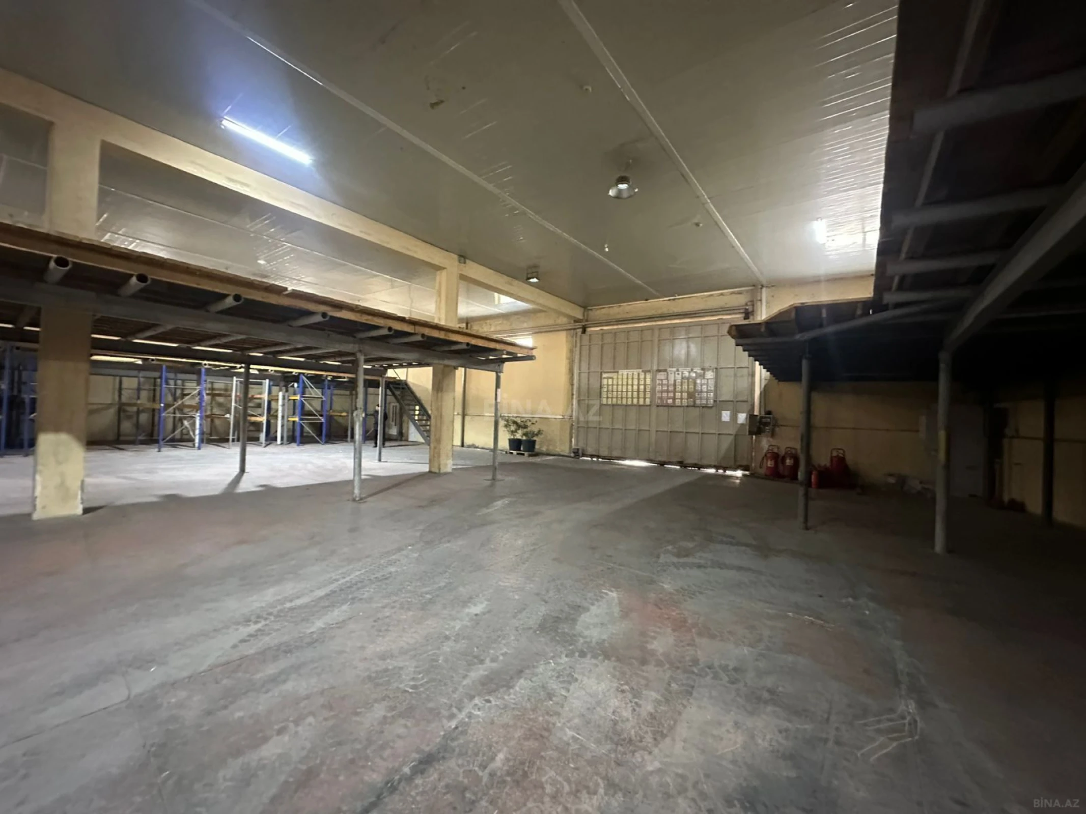 Kirayə verilir obyekt 1600 m²