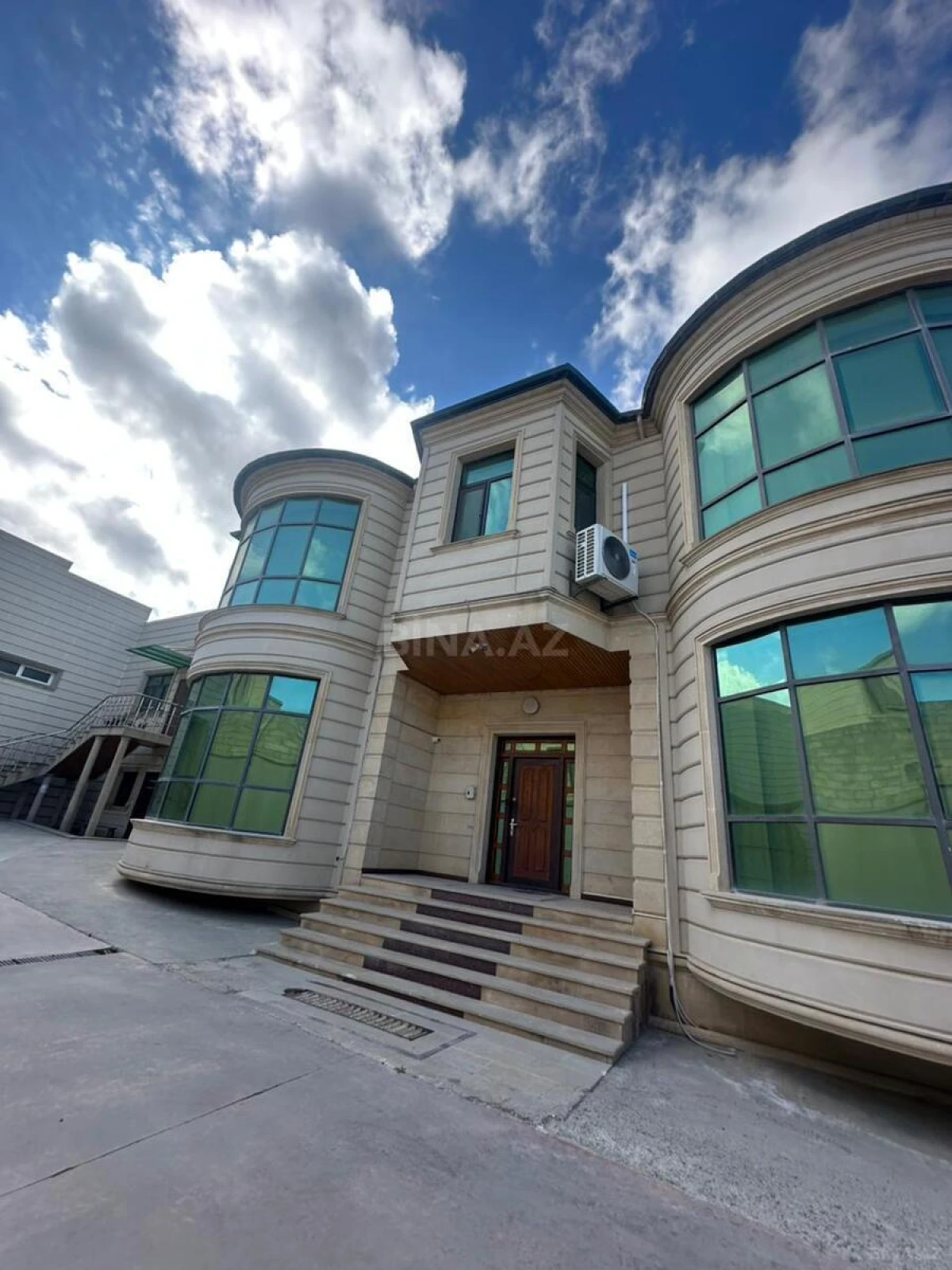 Kirayə verilir obyekt 1600 m²