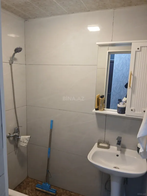 Satılır 2 otaqlı həyət evi 65 m²