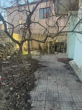 Satılır 5 otaqlı həyət evi 100 m²