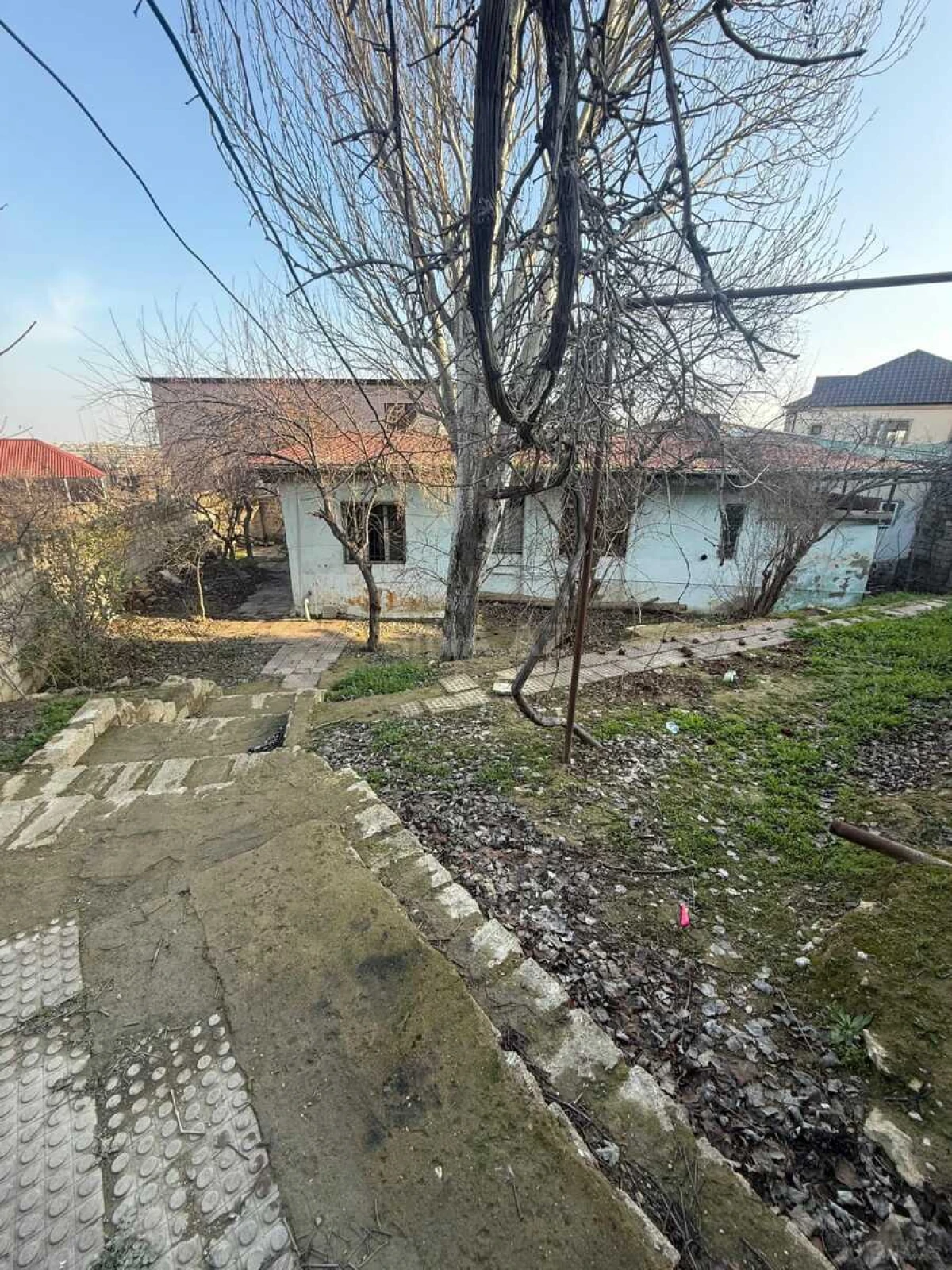 Satılır 5 otaqlı həyət evi 100 m²