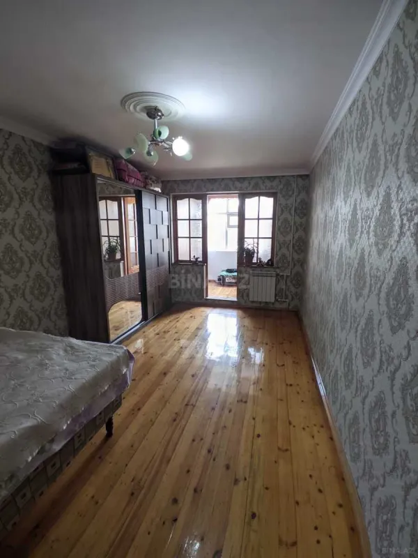 Satılır 4 otaqlı mənzil 105 m²