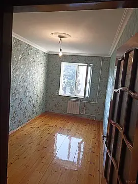 Satılır 4 otaqlı mənzil 105 m²