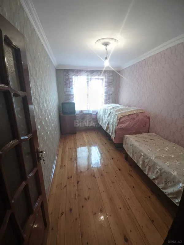 Satılır 4 otaqlı mənzil 105 m²