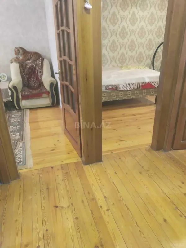 Satılır 4 otaqlı mənzil 105 m²