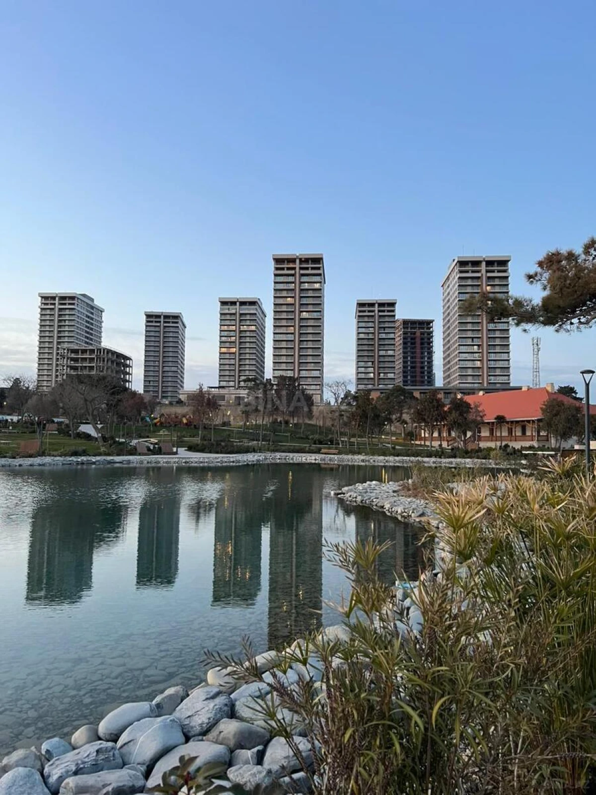 Kirayə verilir 3 otaqlı mənzil 157 m²