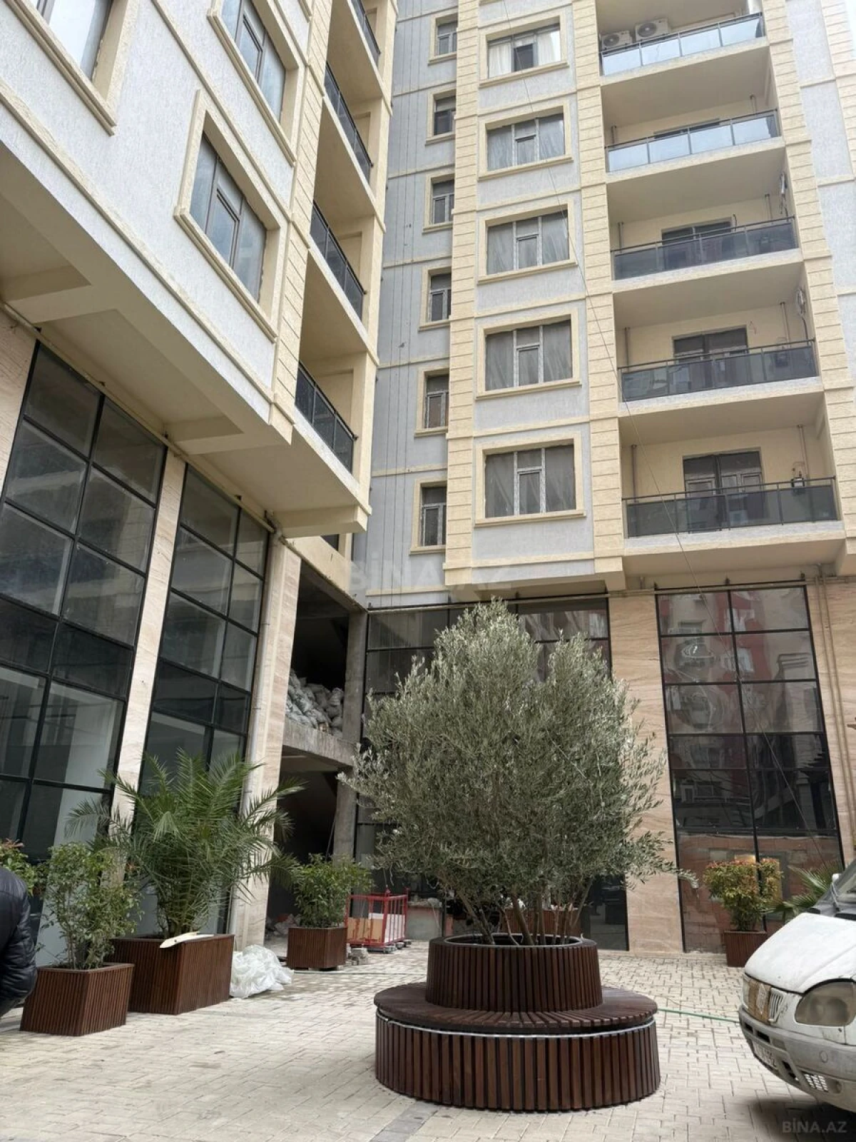 Satılır 2 otaqlı mənzil 63 m²