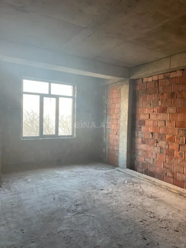 Satılır 4 otaqlı mənzil 219 m²