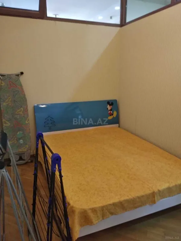 Satılır 3 otaqlı mənzil 130 m²