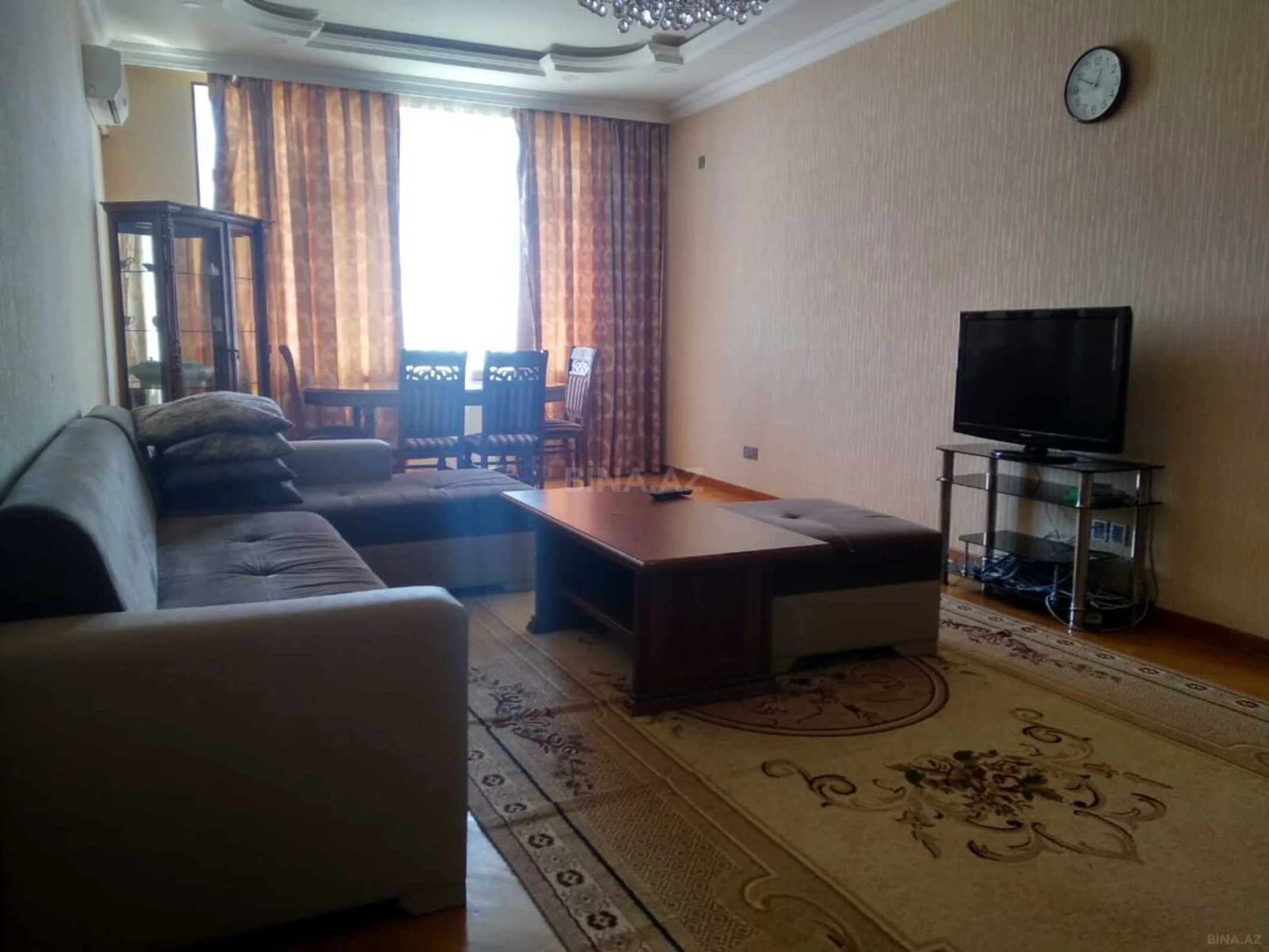 Satılır 3 otaqlı mənzil 130 m²