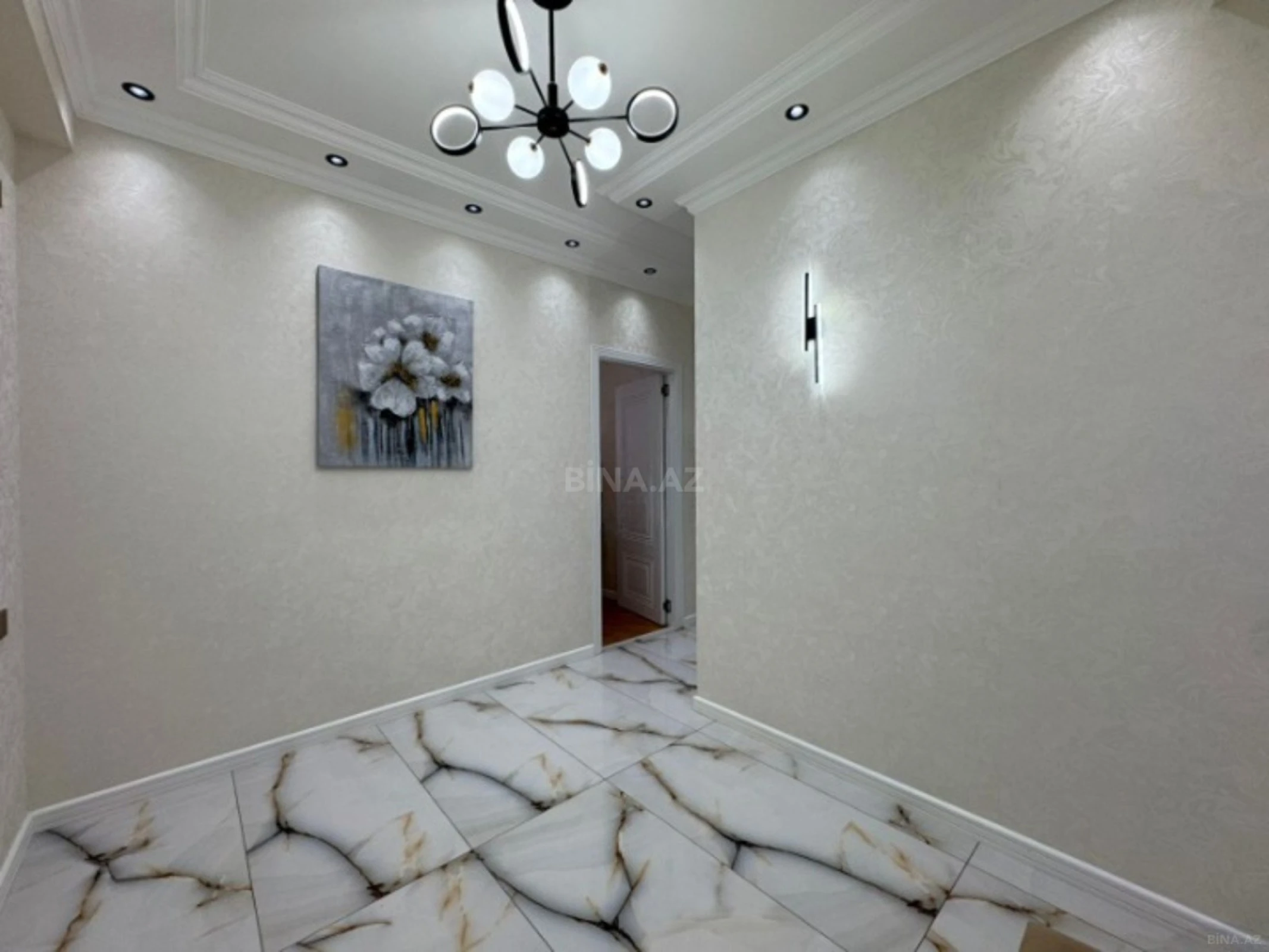 Satılır 3 otaqlı mənzil 109 m²