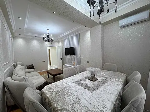 Satılır 3 otaqlı mənzil 109 m²