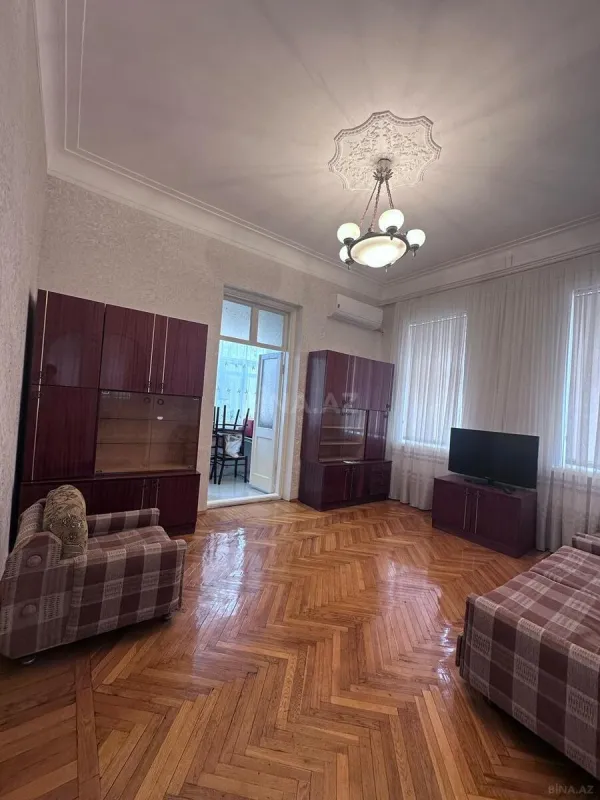 Kirayə verilir 2 otaqlı mənzil 65 m²