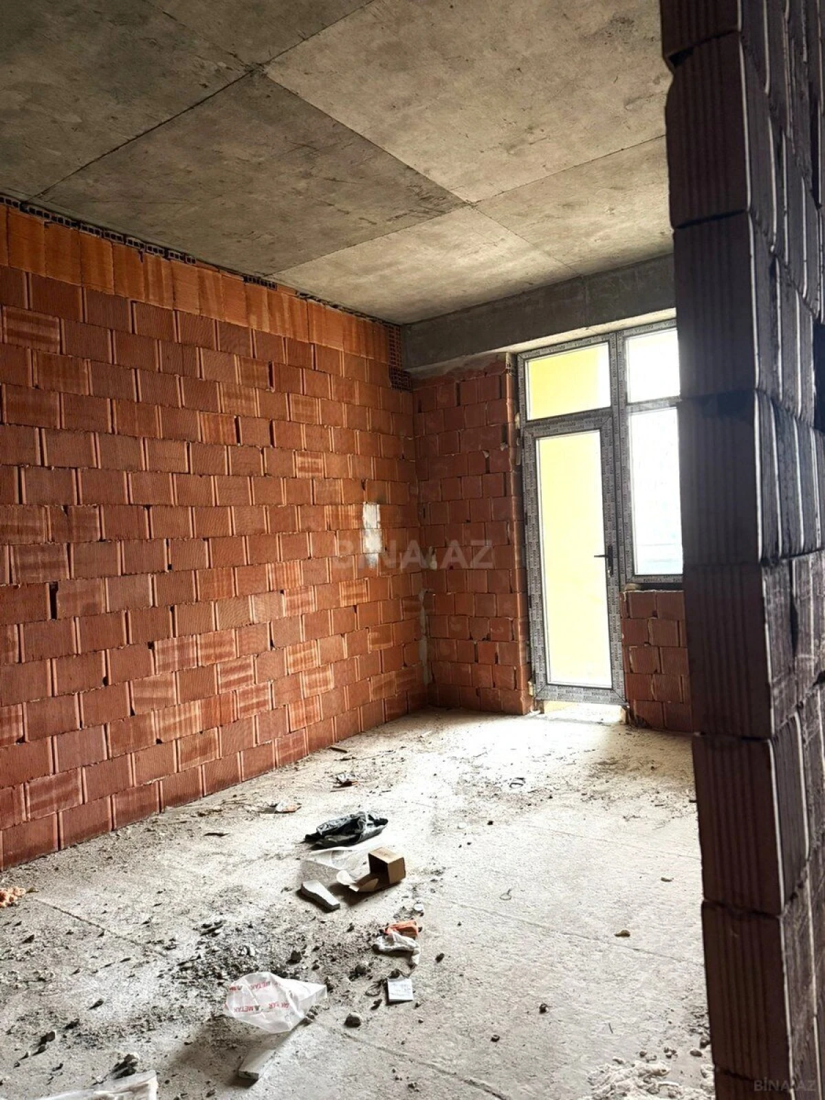 Satılır 2 otaqlı mənzil 62 m²