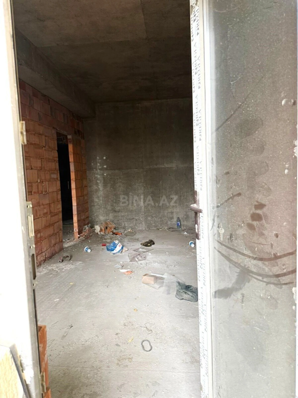Satılır 2 otaqlı mənzil 62 m²