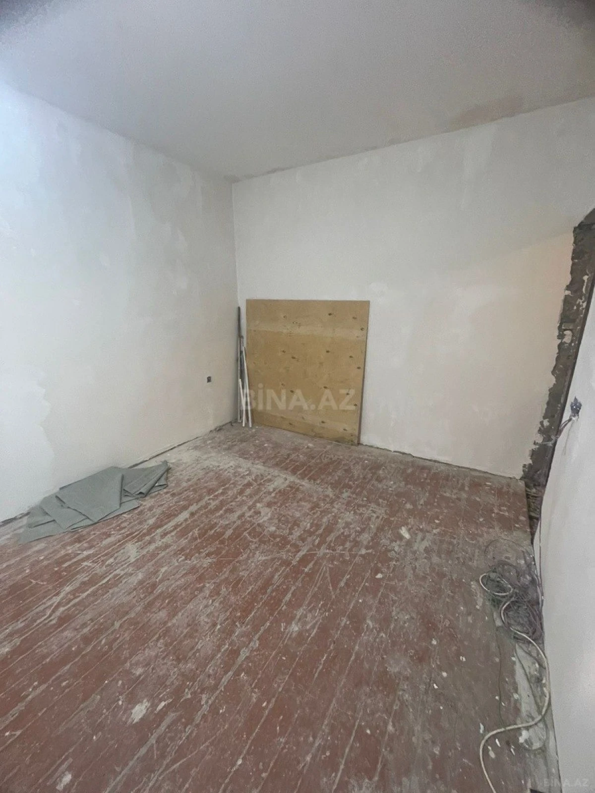 Satılır 1 otaqlı mənzil 35 m²