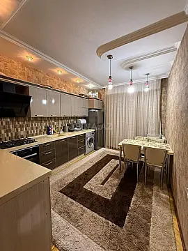 Satılır 2 otaqlı mənzil 73 m²