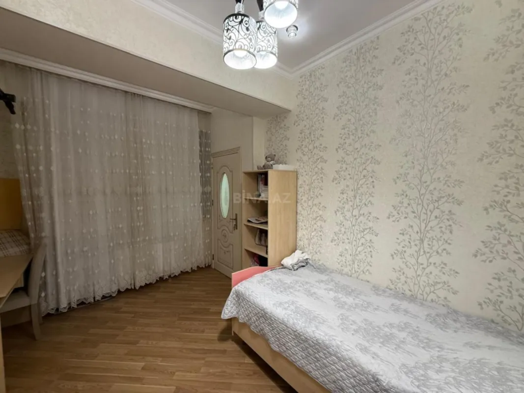 Satılır 3 otaqlı mənzil 95 m²