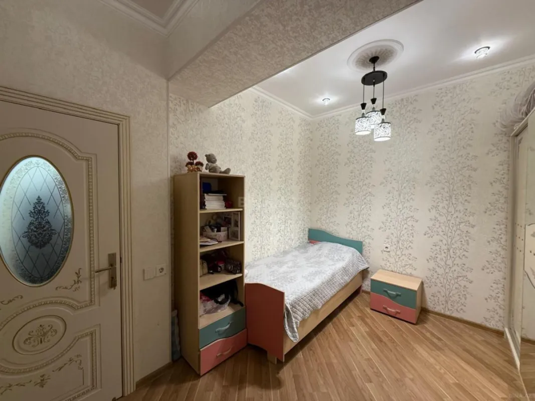 Satılır 3 otaqlı mənzil 95 m²