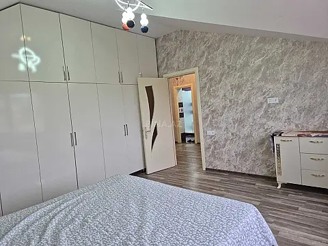 Satılır 5 otaqlı həyət evi 193 m²