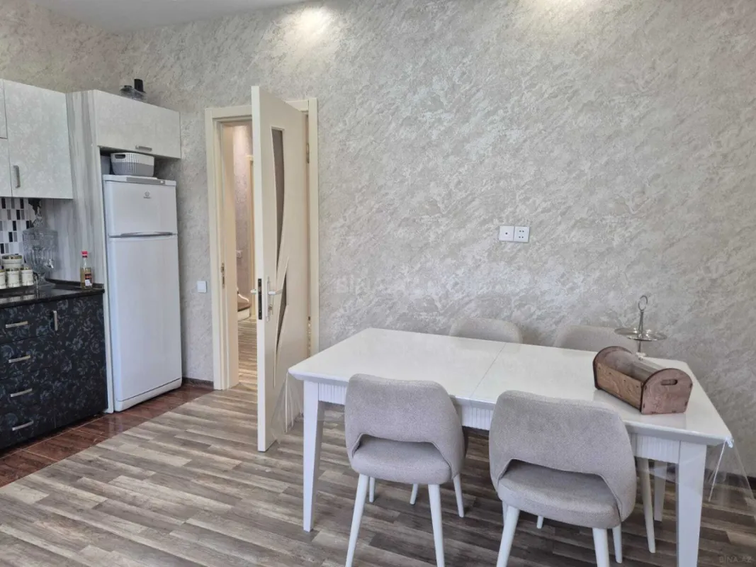 Satılır 5 otaqlı həyət evi 193 m²