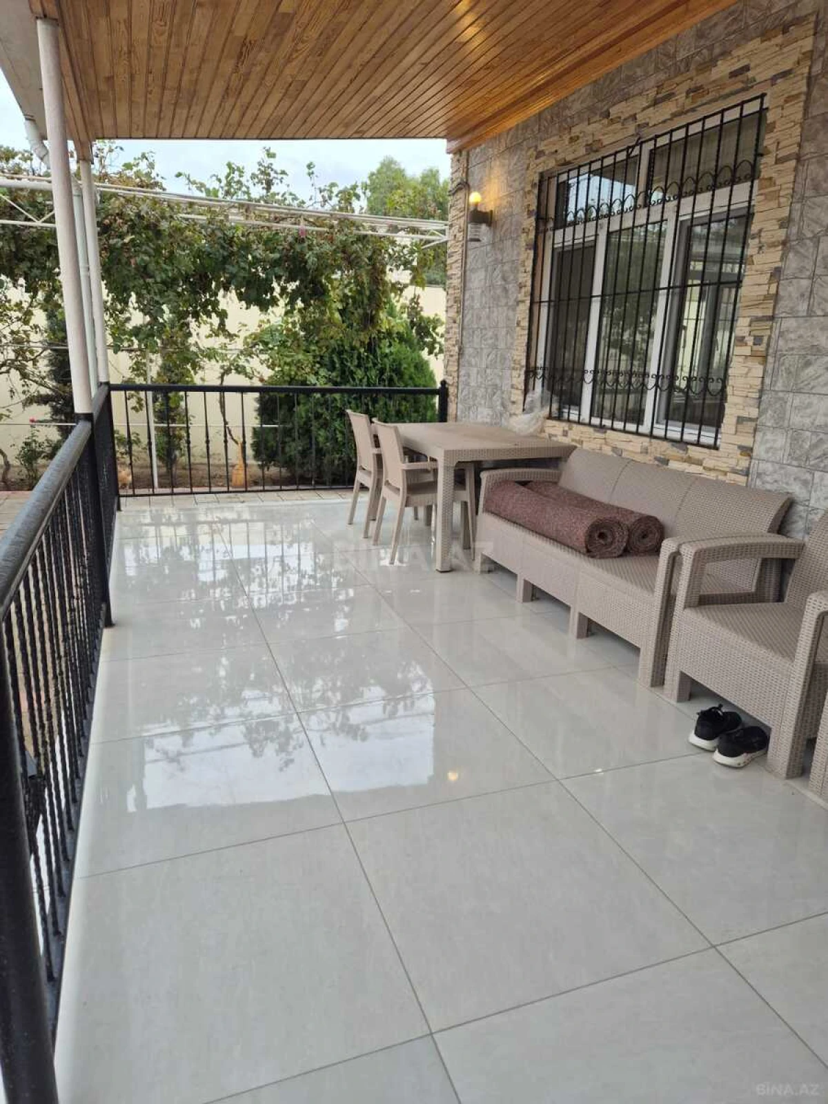 Satılır 5 otaqlı həyət evi 193 m²