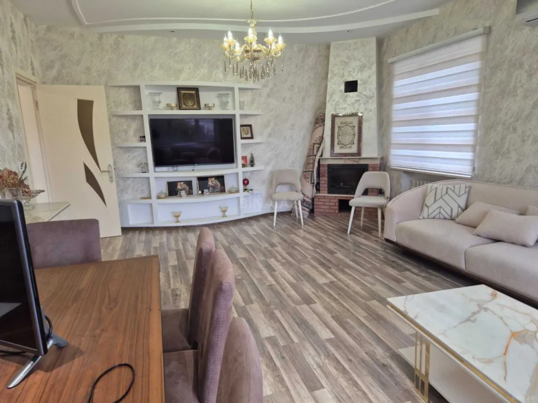 Satılır 5 otaqlı həyət evi 193 m²