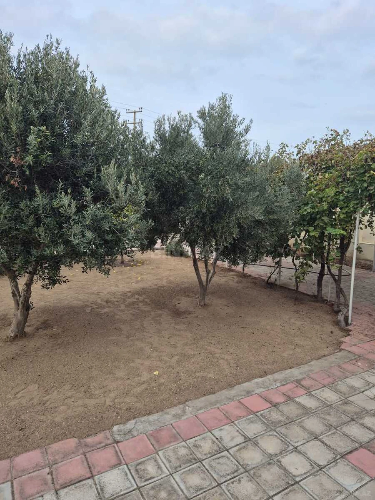 Satılır 5 otaqlı həyət evi 193 m²