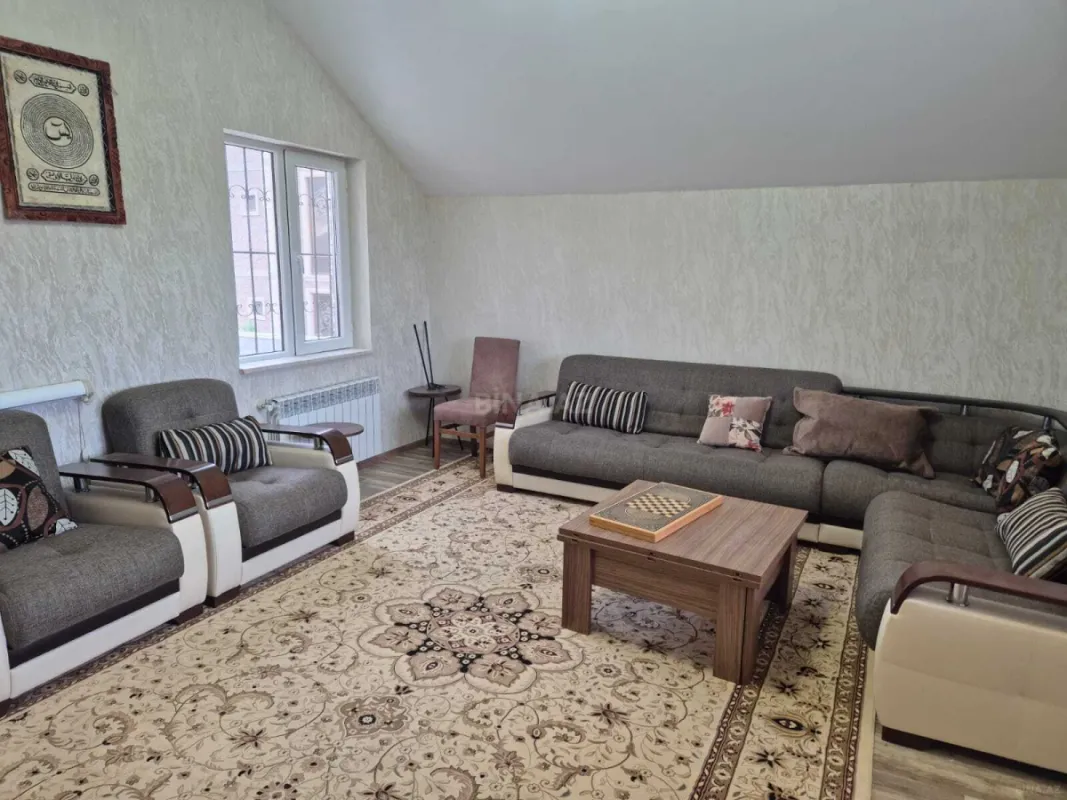 Satılır 5 otaqlı həyət evi 193 m²