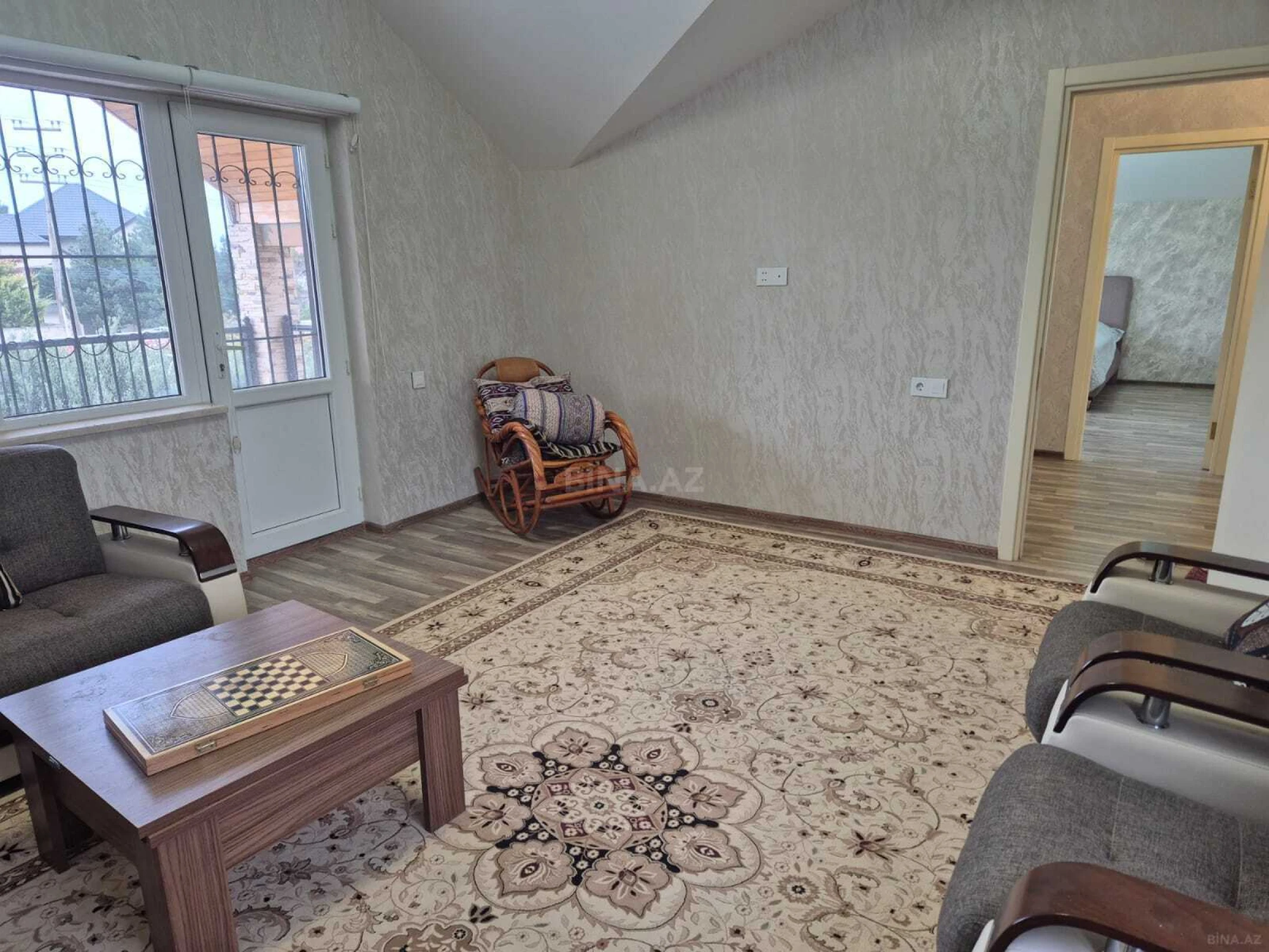 Satılır 5 otaqlı həyət evi 193 m²